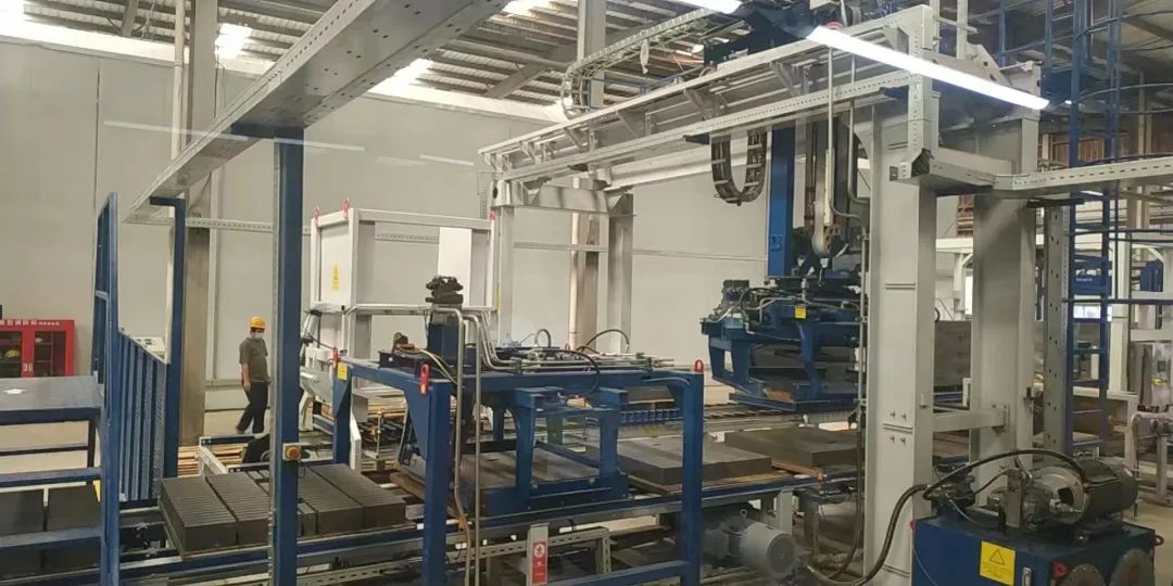現(xiàn)場直擊丨ZN1200S全自動生態(tài)砌塊生產線進入試生產階段，助力疫情后華中市政建設全速發(fā)展
