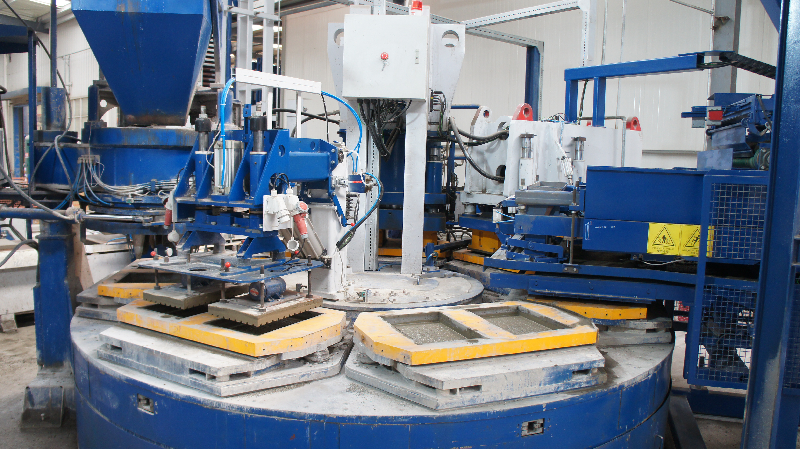 轉(zhuǎn)盤式靜壓機(jī)HP-1200T生產(chǎn)線于江蘇正式投產(chǎn)運(yùn)營(yíng)，聚力高品質(zhì)建材生產(chǎn)、銷售