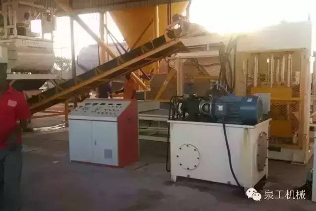 泉工QT10落戶(hù)莫桑比克大型制磚市場(chǎng)